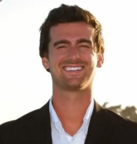 headshot of andrew noto
