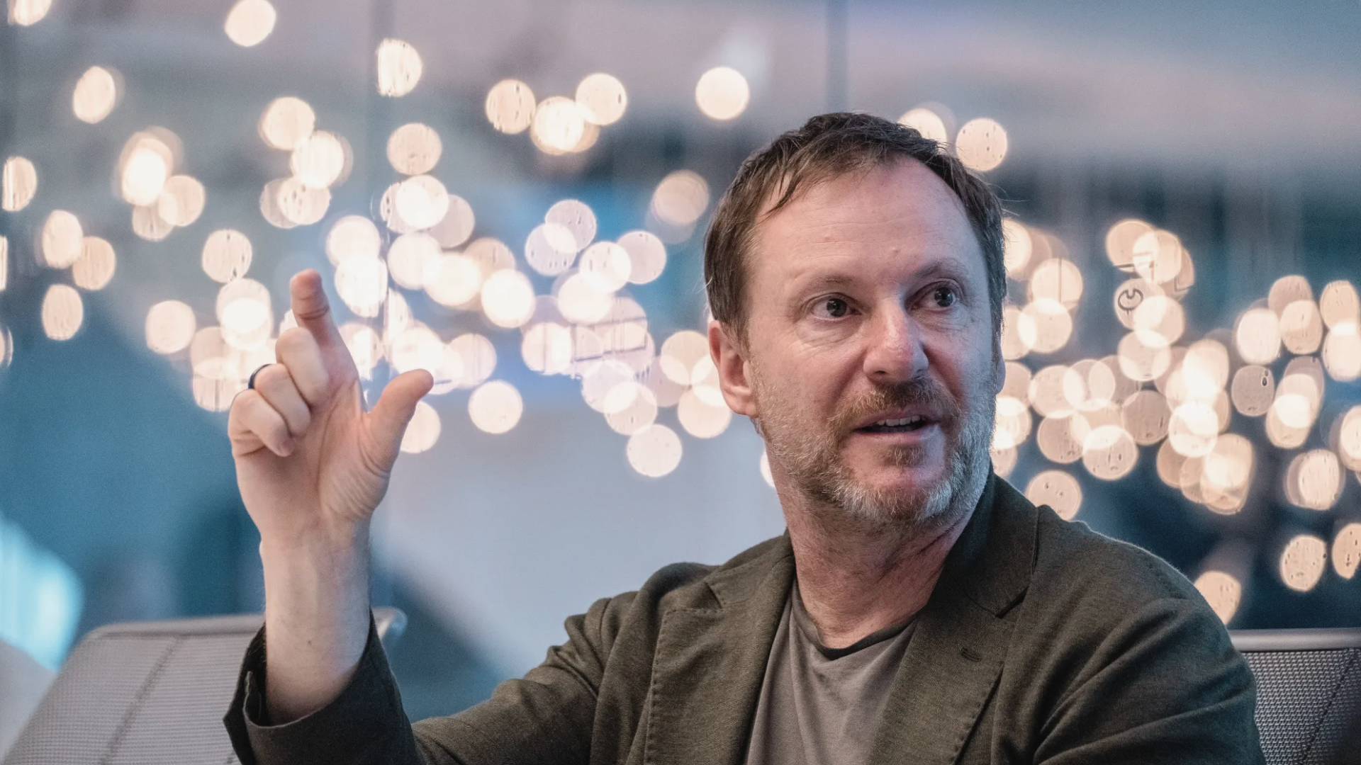Paul Smith, joins as Anthropic's first Chief Commercial Officer, with help from Erevena